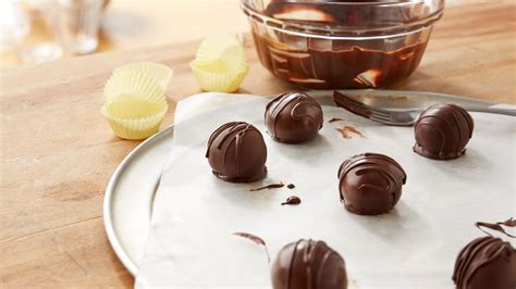 simple-chocolate-coating-recipe-hersheyland image