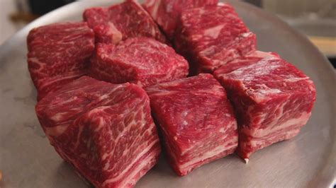 grilled-beef-short-ribs-galbi-갈비-recipe-by-maangchi image