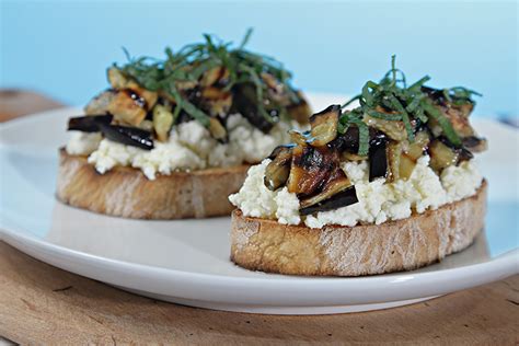 bruschetta-with-ricotta-and-grilled-eggplant-food image
