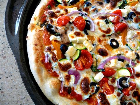 supreme-vegetarian-pizza-so-easy-good image