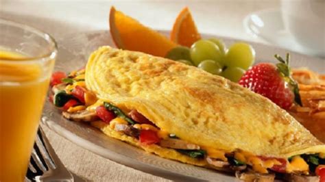 chorizo-spicy-omelette-totallychefs image