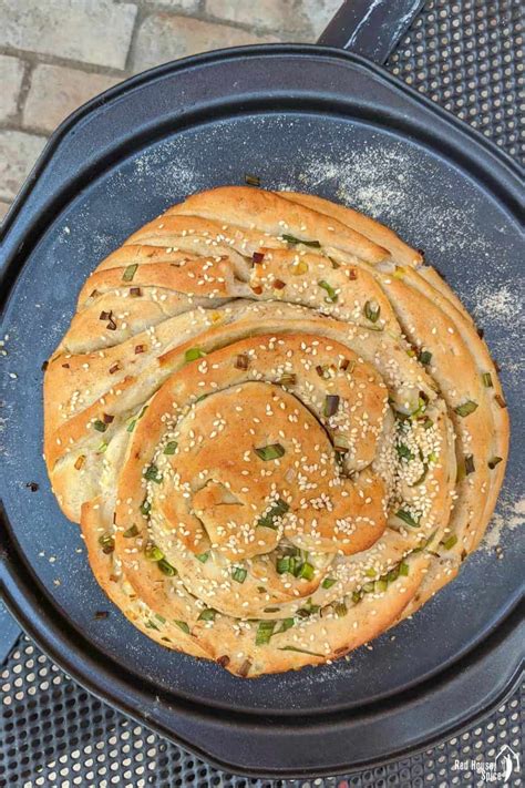 scallion-bread-oven-baked-cong-you-bing烤葱油饼 image