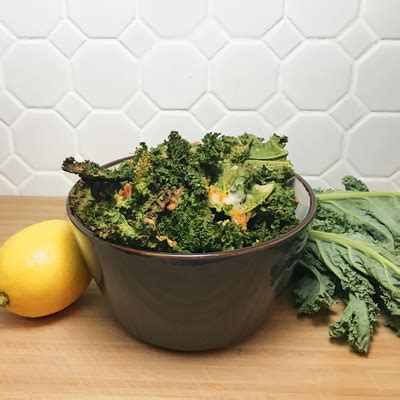 kale-chips-with-nutritional-yeast-metro image