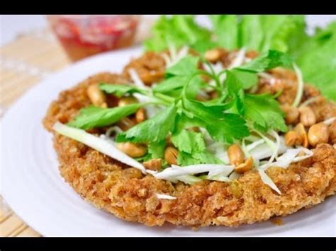 thai-food-deep-fried-catfish-salad-with-spicy-sour image