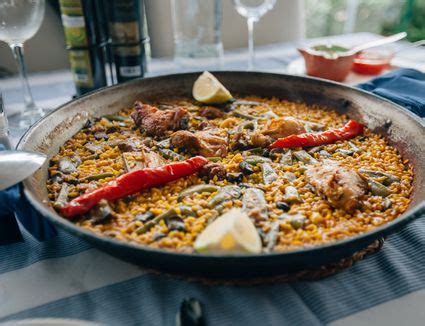 an-introduction-to-spanish-paella-the-spruce-eats image