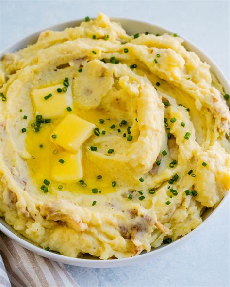 garlic-mashed-potatoes-a-couple-cooks image