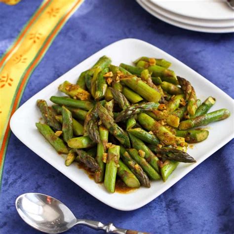 5-ingredient-asparagus-recipe-with-curry-sauce-cookin-canuck image