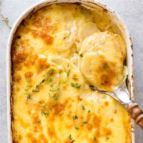 potatoes-au-gratin-dauphinoise-recipetin-eats image