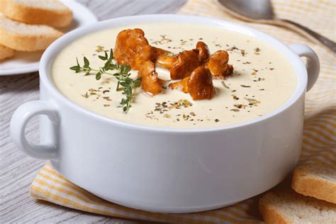 potage-velout-aux-champignons-cream-of image
