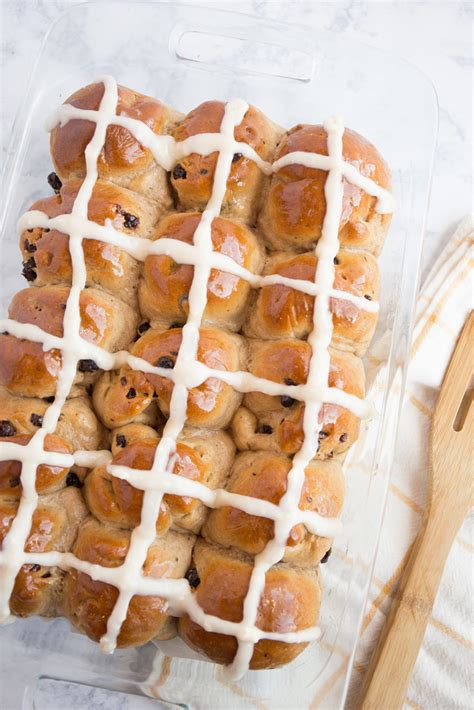 hot-cross-buns-with-cream-cheese-frosting image