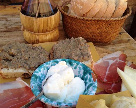 tuscan-food-whats-on-the-menu-love-from-tuscany image