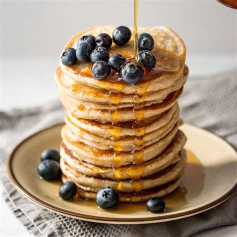healthy-banana-pancakes-that-actually-taste-like-real image