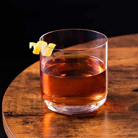 perfect-sazerac-cocktail-recipe-cocktail-society image