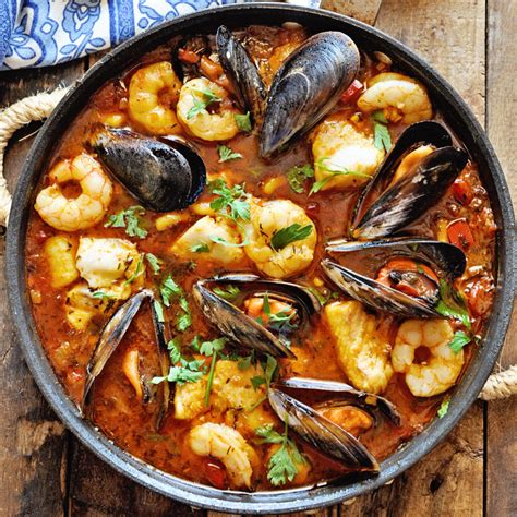 mediterranean-seafood-stew-zarzuela-de-pescado image
