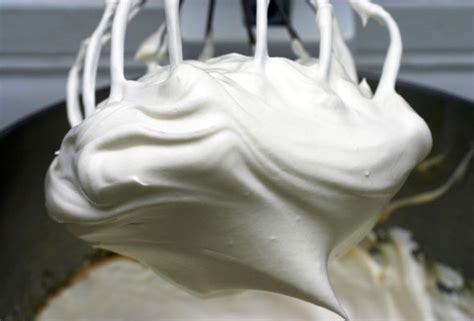 seven-minute-frosting-recipe-leites-culinaria image