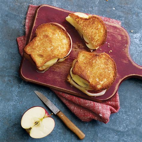 grilled-apple-and-cheddar-sandwiches image