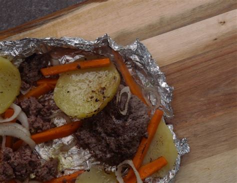 grilled-beef-carrot-and-potato-bundles-homemade image