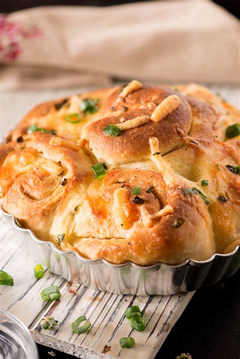 scallion-garlic-and-cheese-bread-my-tasty-curry image