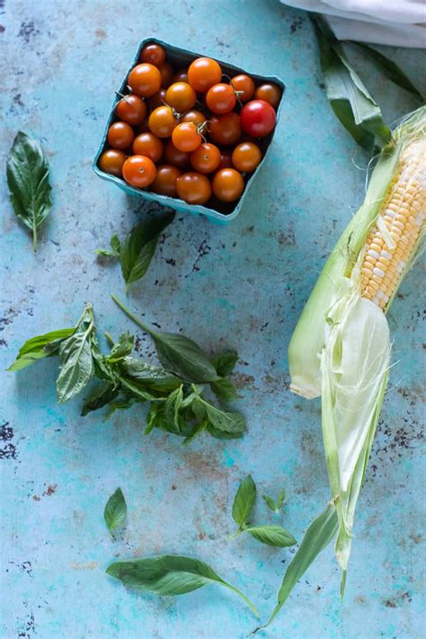 corn-and-tomato-farro-salad-with-fresh-mozzarella image