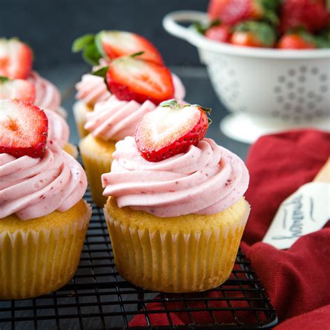 strawberry-cupcakes-with-fresh-strawberry-buttercream image