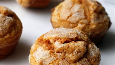 cinnamon-spiced-pumpkin-muffin-recipe-real-simple image