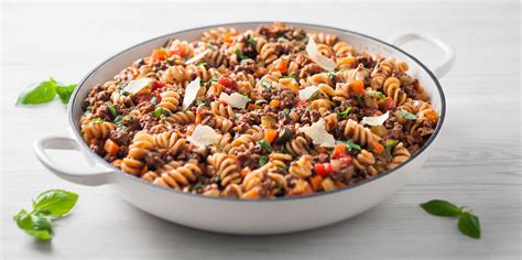 k-roo-one-pot-spirals-bolognese image