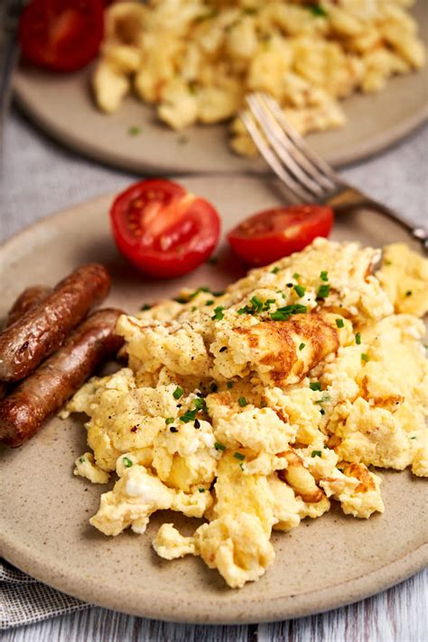 scrambled-eggs-with-cottage-cheese-the-worktop image