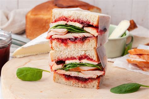 the-15-best-turkey-sandwiches image