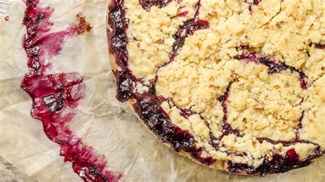 blueberry-crumb-pie-recipe-recipe-rachael-ray-show image