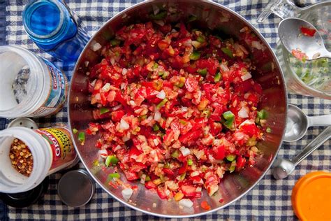fresh-tomato-salsa-easy-homemade-salsa image