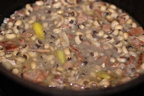 black-eyed-peas-eating-them-can-bring-you-good-luck image
