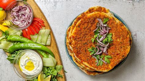 how-to-make-lahmacun-turkish-flatbreads-with-a-meat image