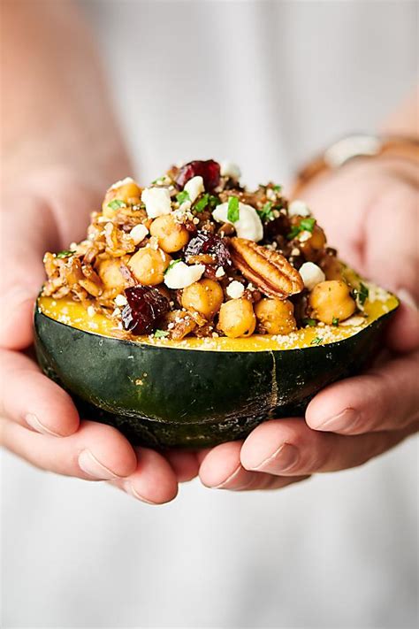 instant-pot-stuffed-acorn-squash-recipe-vegan image