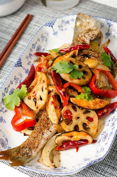 chinese-spicy-roast-fish-重庆烤鱼-omnivores image