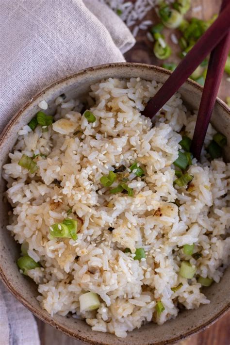 crispy-white-rice-with-scallion-ginger-wine-a-little image