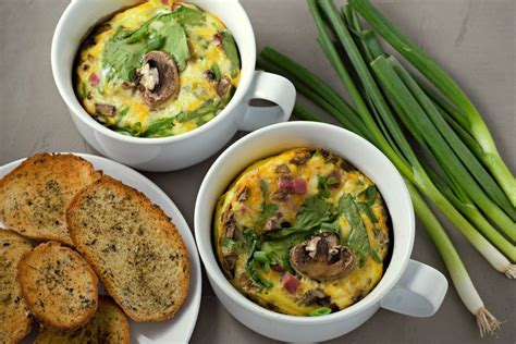 baked-cheesy-ham-spinach-omelets-low-carb-zona-cooks image