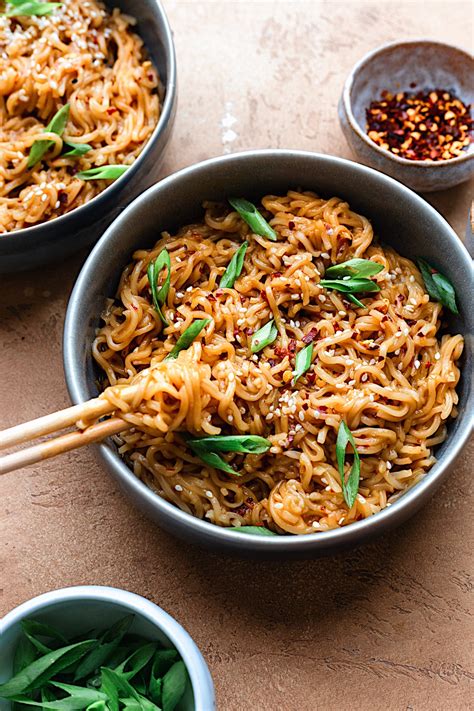 spicy-garlic-noodles-cupful-of-kale image