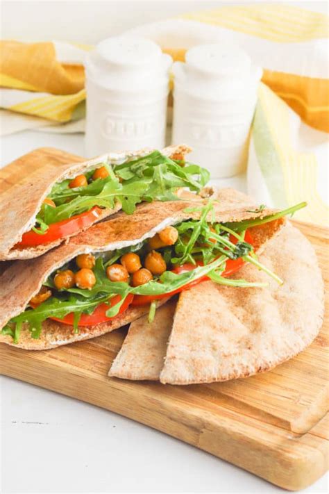 easy-greek-pita-sandwich-with-chickpeas-the-picky-eater image