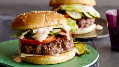 griddle-burger-with-18000-island-dressing-and-quick image