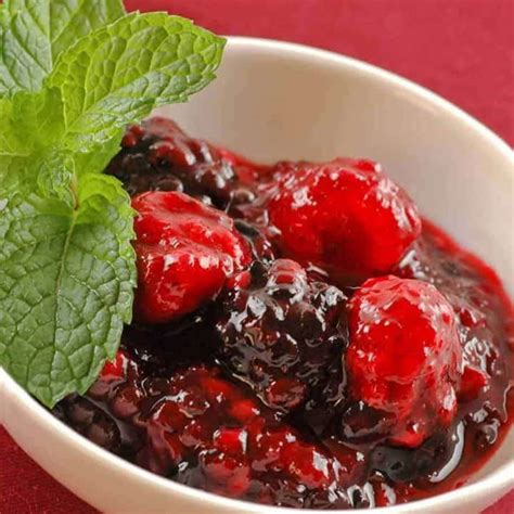 blackberry-raspberry-sauce-with-honey image