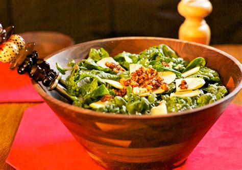 spinach-and-pear-salad-prettyfood image