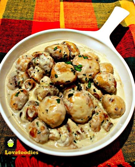 creamy-garlic-mushrooms-lovefoodies image