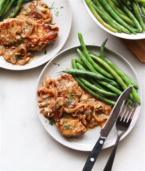 french-onion-pork-chops-skillet-whole30-paleo-cook image