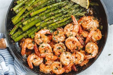 garlic-butter-shrimp-recipe-with-asparagus-eatwell101 image