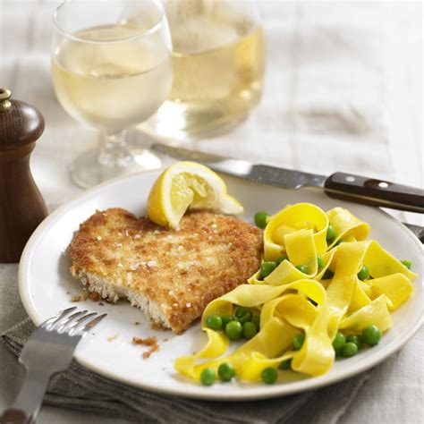 chicken-schnitzel-with-noodles-dinner-recipes-woman image