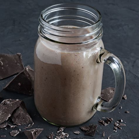 mint-chocolate-chip-protein-shake-skinny-mixes image