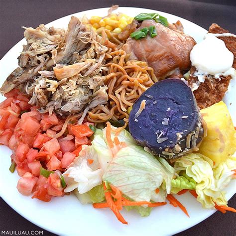 hawaiian-luau-food-common-dishes-at-hawaii-luaus image