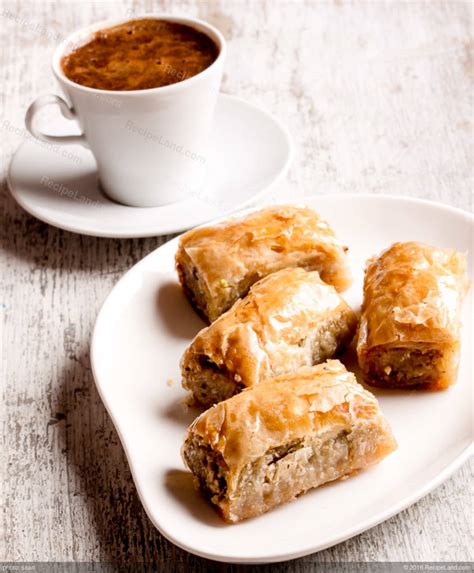 rolled-baklava-with-honey-syrup image