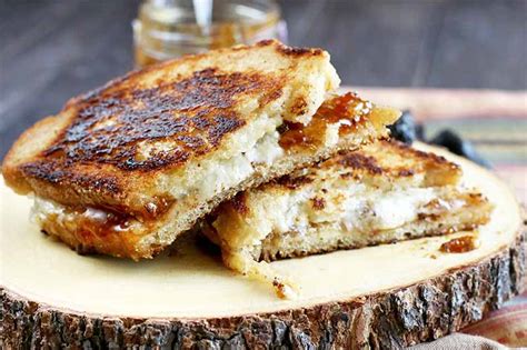 the-ultimate-fig-and-gruyere-grilled-cheese image