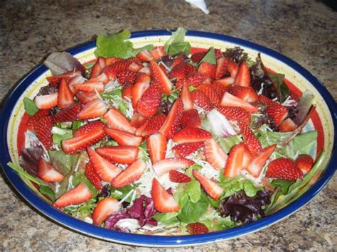 mixed-baby-greens-parmesan-walnut-strawberry image